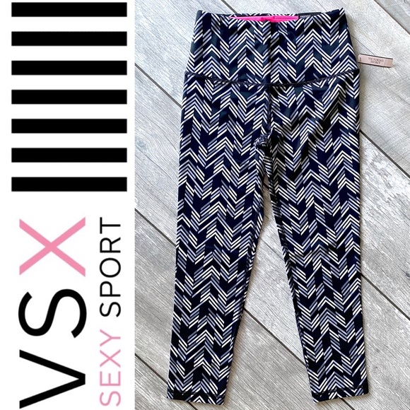 Victoria's Secret VSX High Rise Knockout Capri - Picture 7 of 7